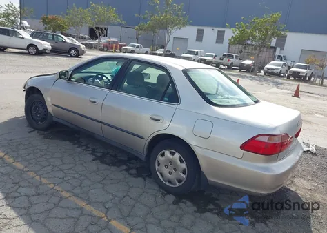 1998 Honda Accord Lx from USA, damaged, VIN 1HGCG5641WA053083